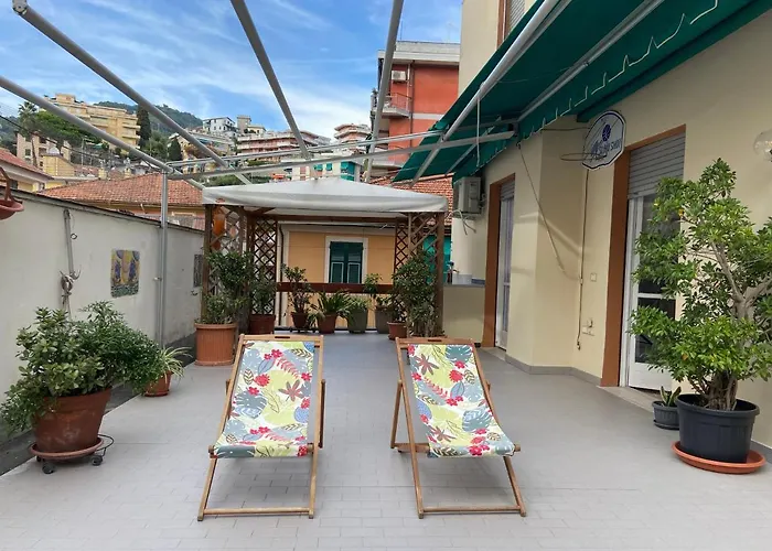 Sunny With Big Terrace Будинок відпочинку *